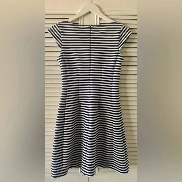 Lilly Pulitzer Briella White/Blue Stripped Cap Sleeve Stretch Dress SZ S - Picture 3 of 8